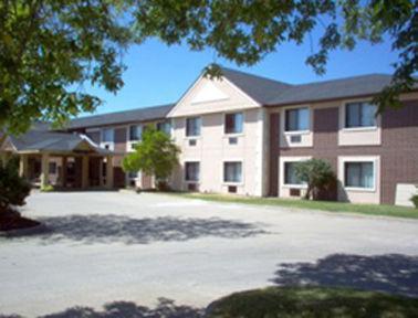 Motel Super 8 By Wyndham Clive Ia Exterior foto