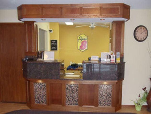 Motel Super 8 By Wyndham Clive Ia Exterior foto